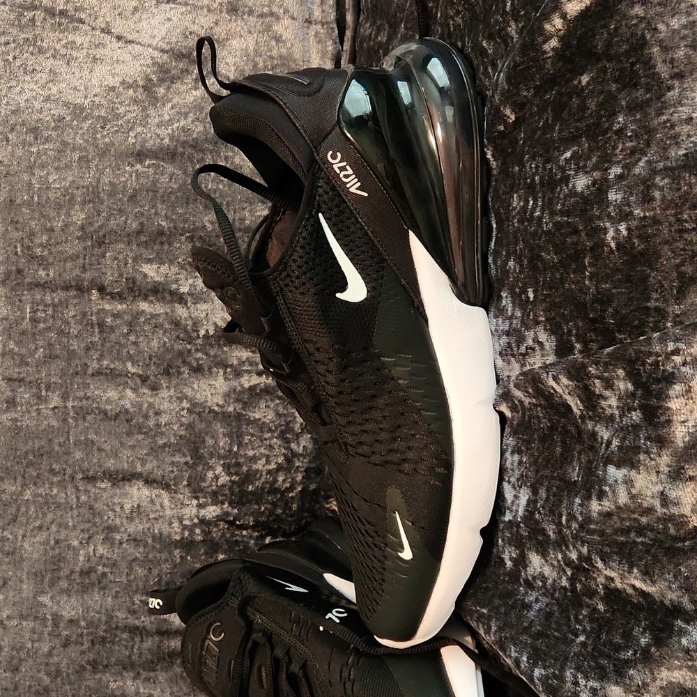Nike Air Max 270